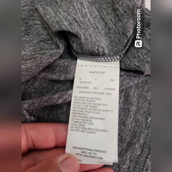 Nike Boys' Half Sleeve Hydro Rash Guard Heather Gray T-Shirt Size Small - Picture 9 of 12